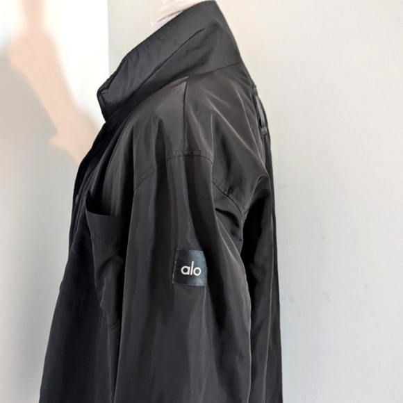 🎄🎅Alo Yoga Jacket - Picture 5 of 10